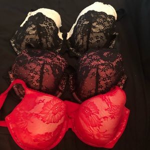 Victoria Secret lightly lined lace bras